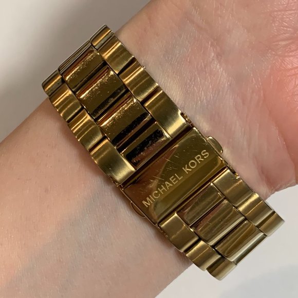 Gold Michael Kors watch - Picture 9 of 11